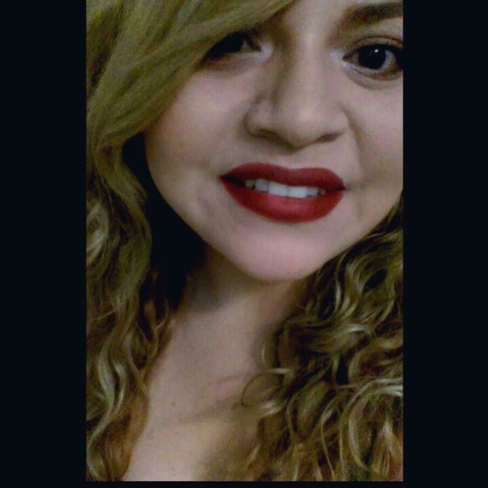 Meet your Posher, Ana